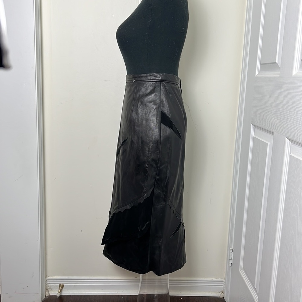 Vintage Midi Length Leather Skirt Size Medium - Picture 8 of 14